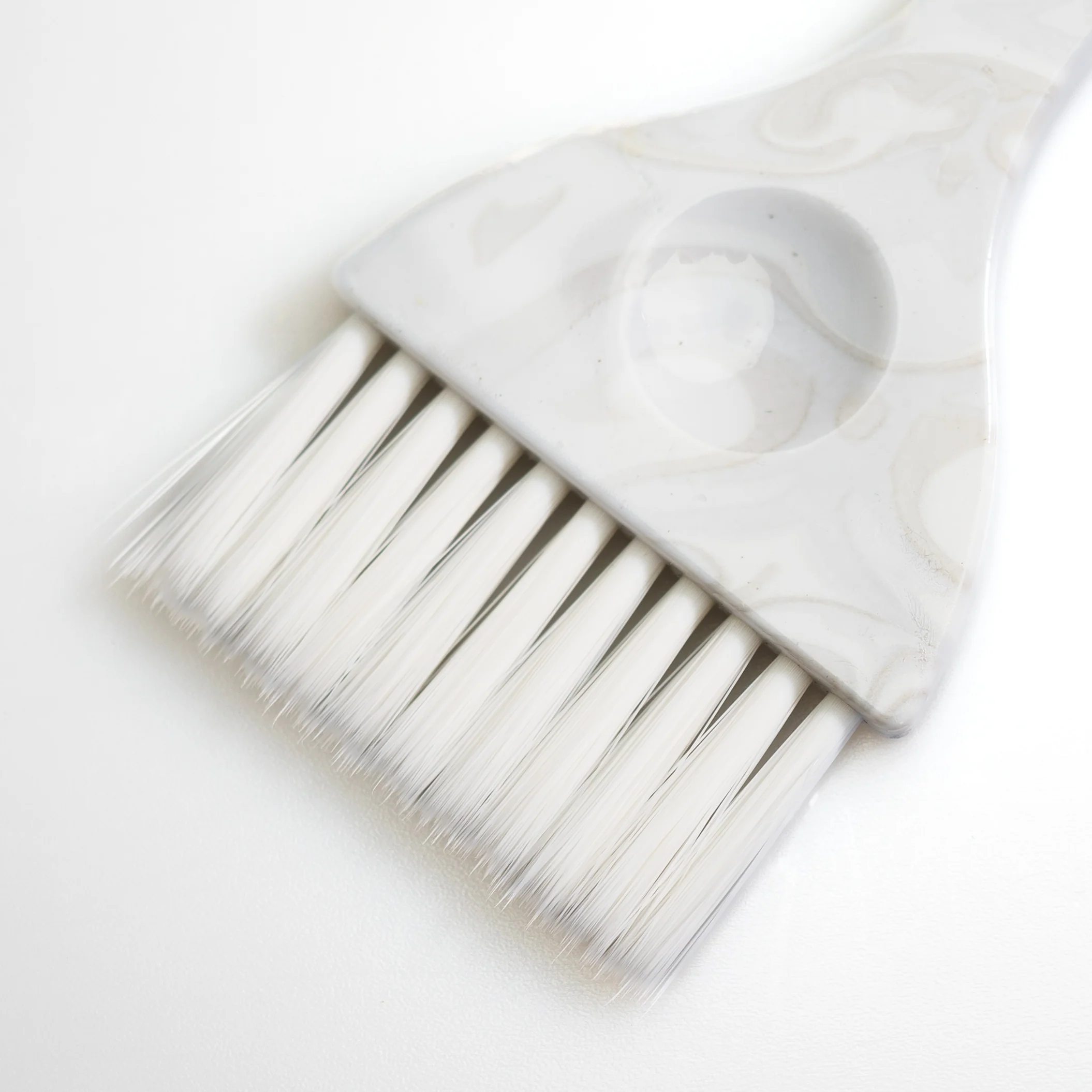 White Tint Brush - Image 3